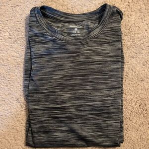 Boys Reebok t shirt. Size m (10/12)